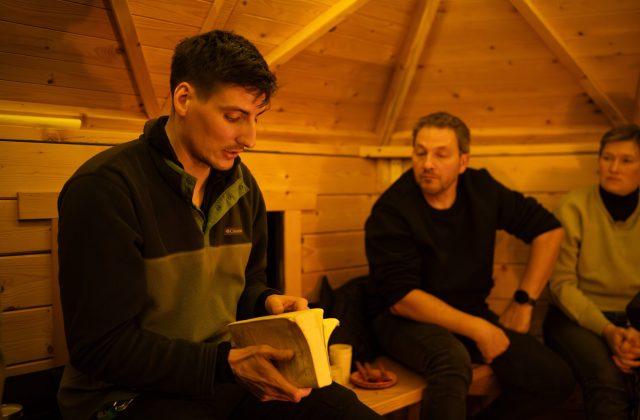 4a0b8fc3-7d36-4b6a-bbbb-015aa6e02af0-1