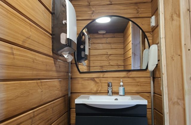 b9455231-b4b0-4710-b683-4b15e8f97756