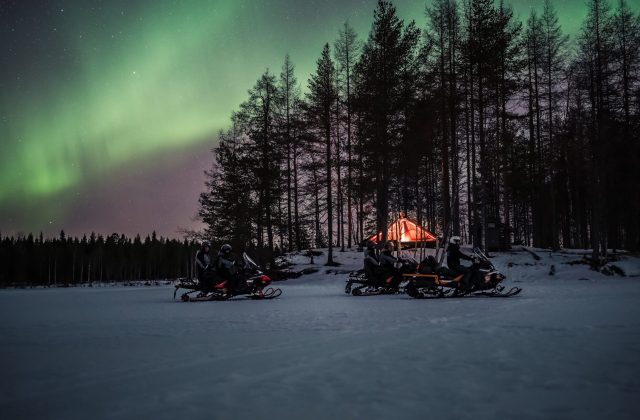 Aurora borealis safari pure lapland rovaniemi